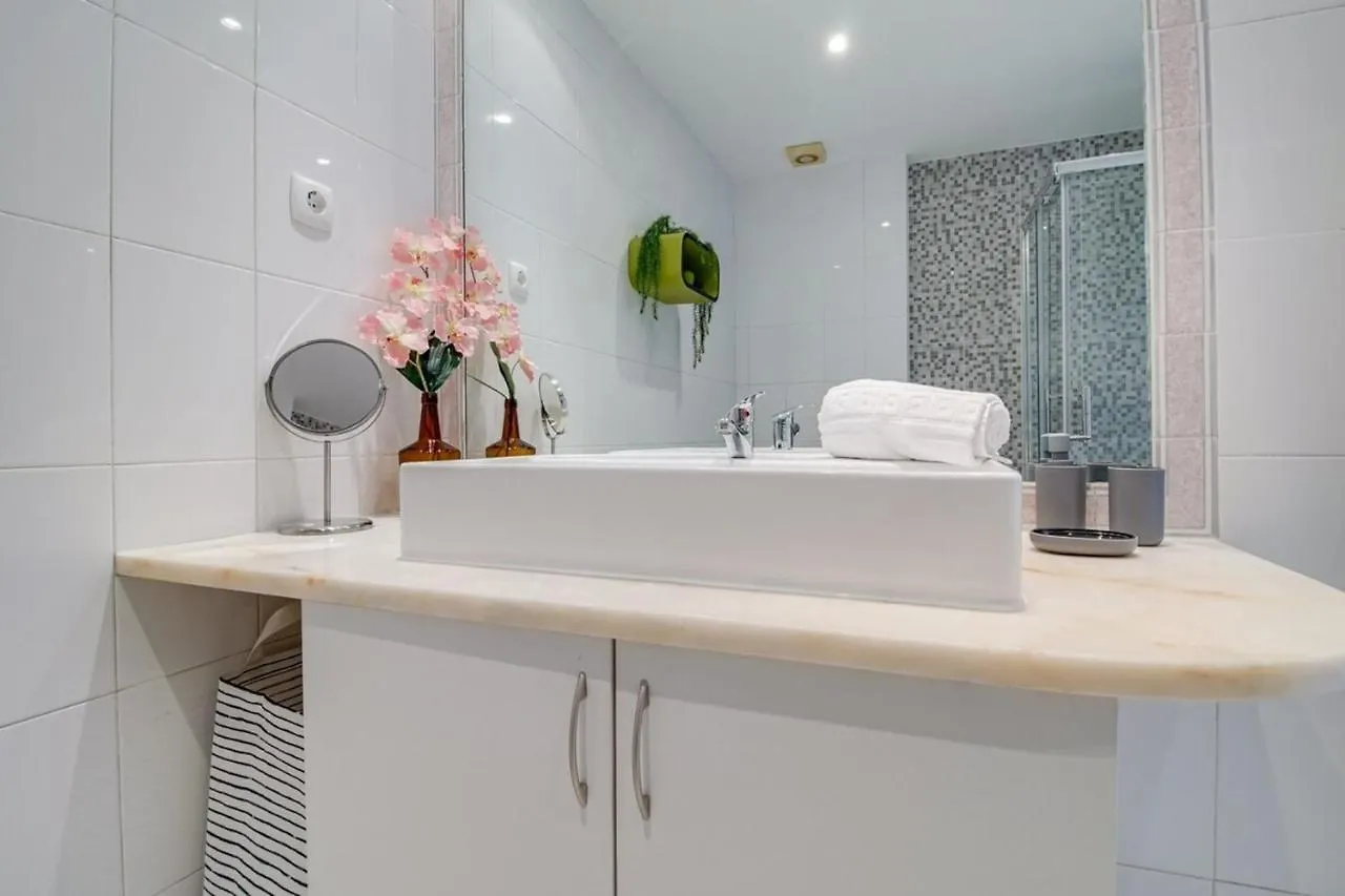 Modern 2 Bedroom Apartment With Views In Lisbon Portugal