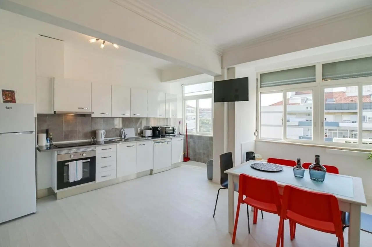 Modern 2 Bedroom Apartment With Views In Lisboa 0*,  Πορτογαλία