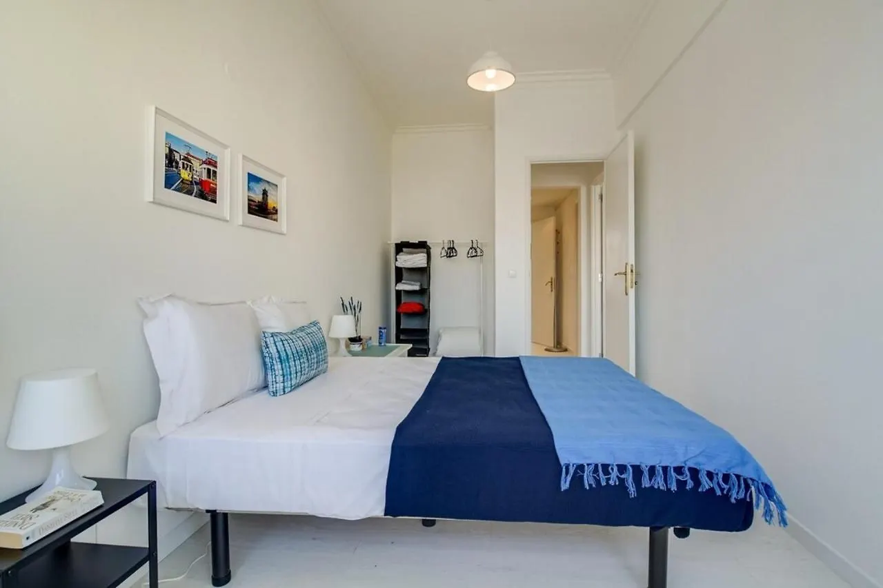 Modern 2 Bedroom Apartment With Views In Lisboa 0*,  Πορτογαλία