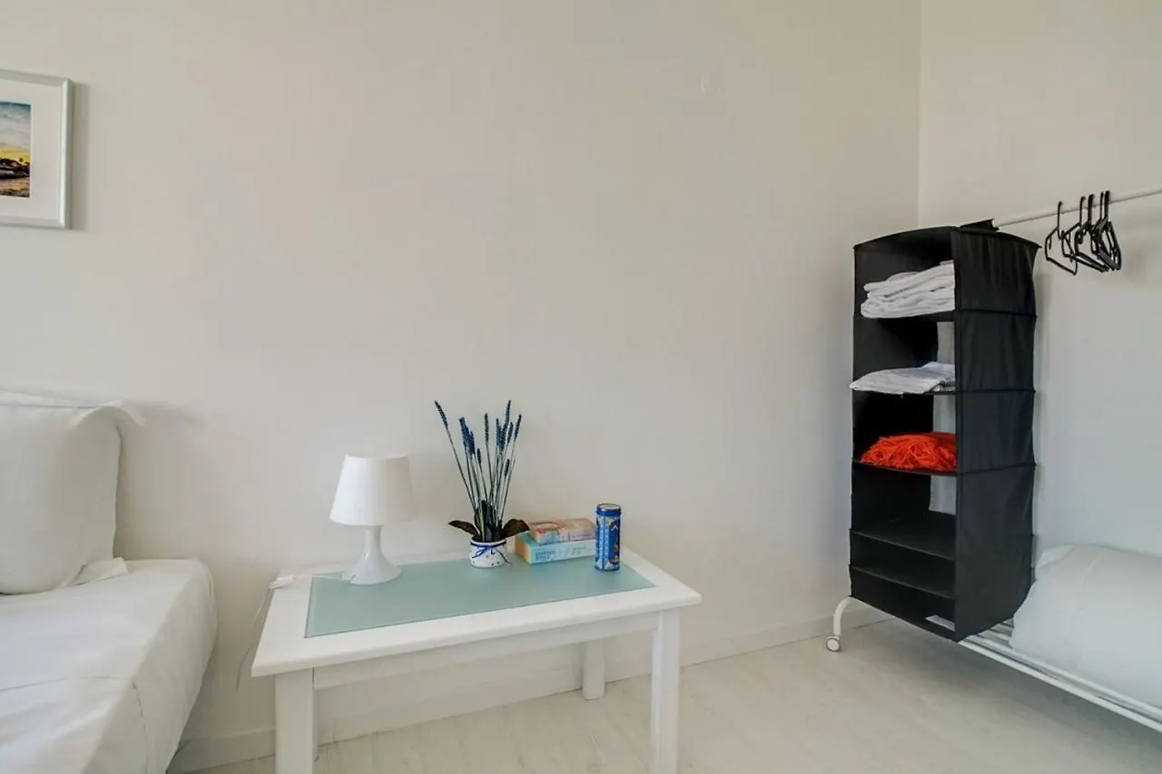 Modern 2 Bedroom Apartment With Views In Lisboa